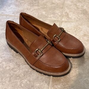 New Euro Soft by Sofft Larue loafers in brown size 8.5
